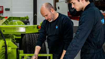 Tankcontainer Monteur